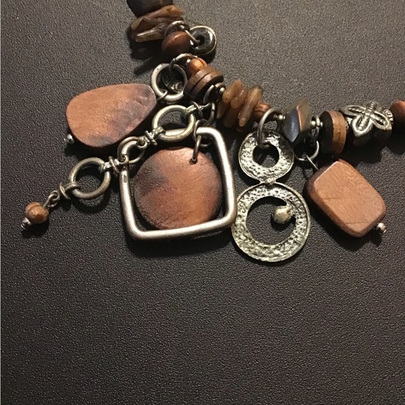 SOLD SOLD SOLD 🤎🤎Antique wrap around dangling charm choker (Necklace) 🤎🤎 - Picture 2 of 4